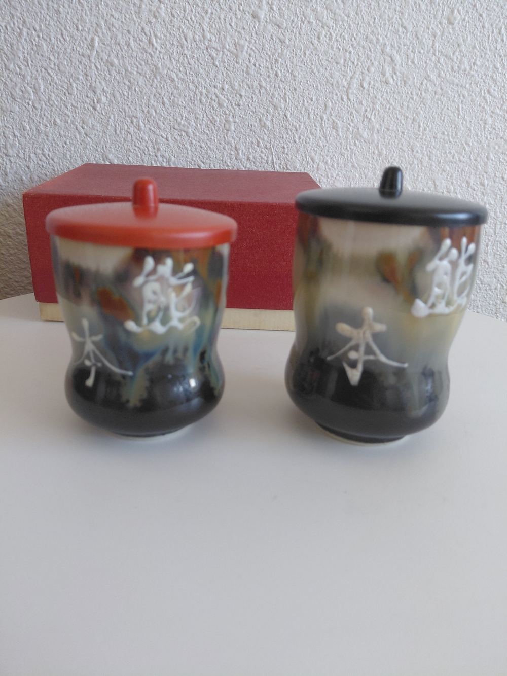 Ceramic Lidded Tea Canisters Mugs Set in Red and Black